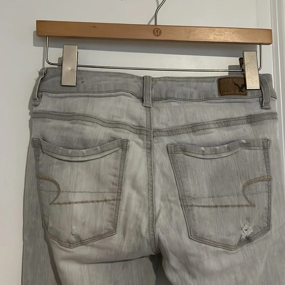 Grey American Eagle jeans size 6 - Picture 3 of 4